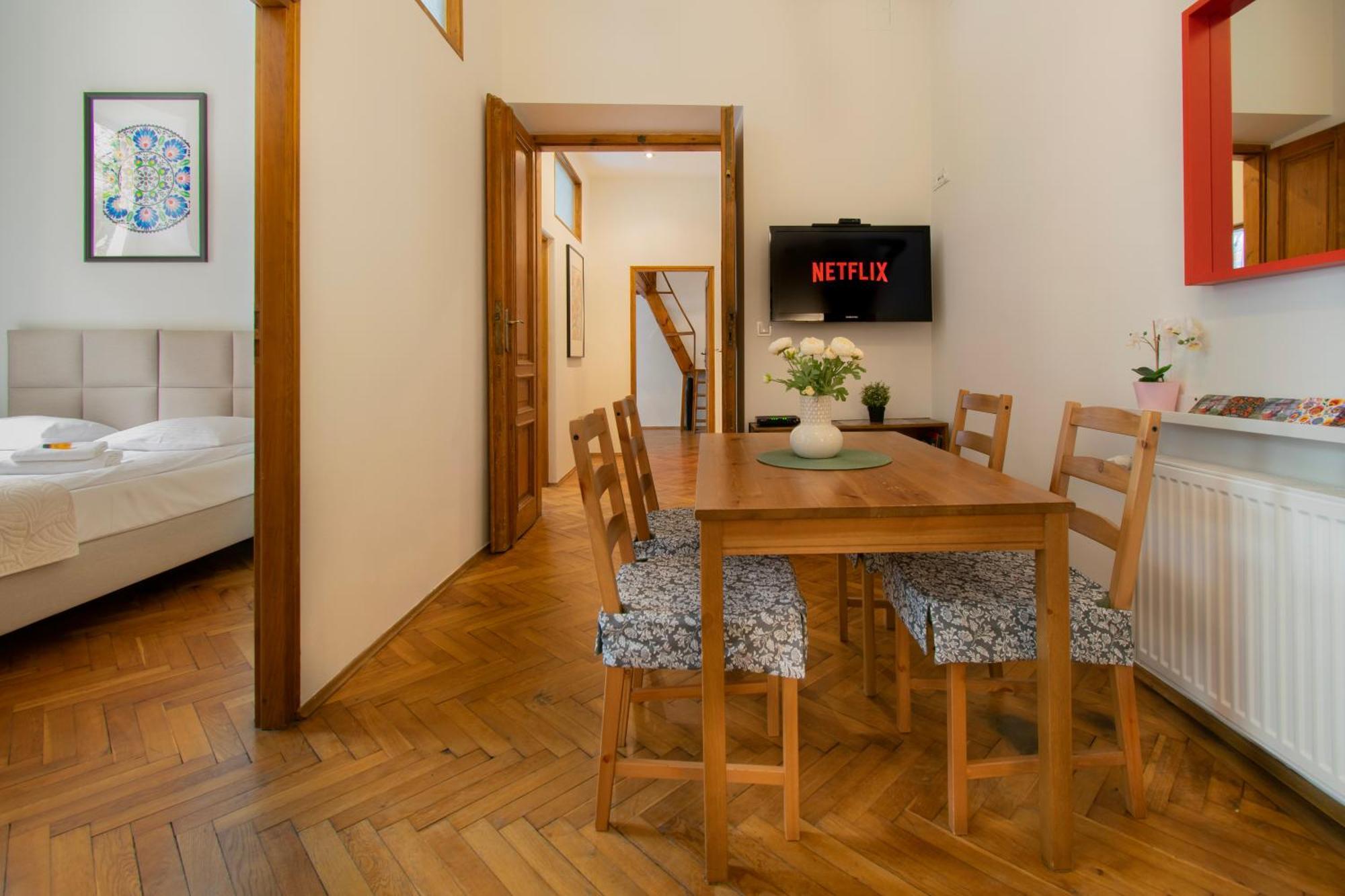 Ground Floor Family Apartment كراكوفيا المظهر الخارجي الصورة